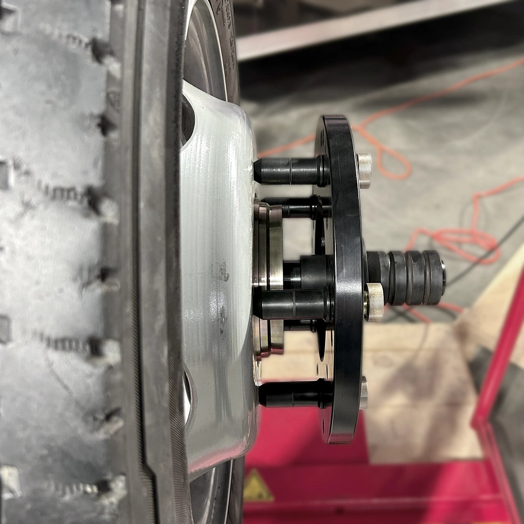 21-MCT-40 MCT Ultra HD system installed on a truck wheel